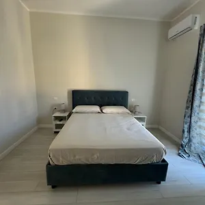 Airport House Appartamento